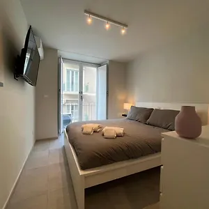 https://a-casa-di-pippo.catania-hotels.net